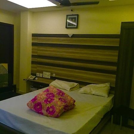 Devibala Residency Hotel Villupuram Zewnętrze zdjęcie